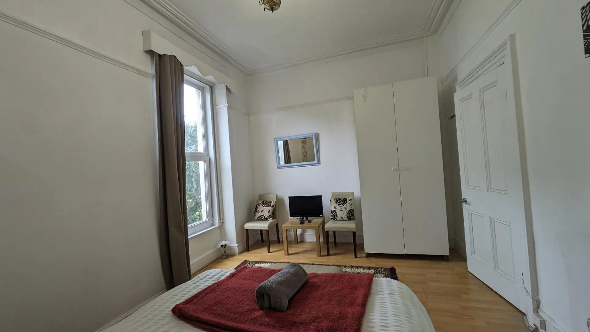 Ensuite Basic Room Budget Sketty 5 Swansea United Kingdom